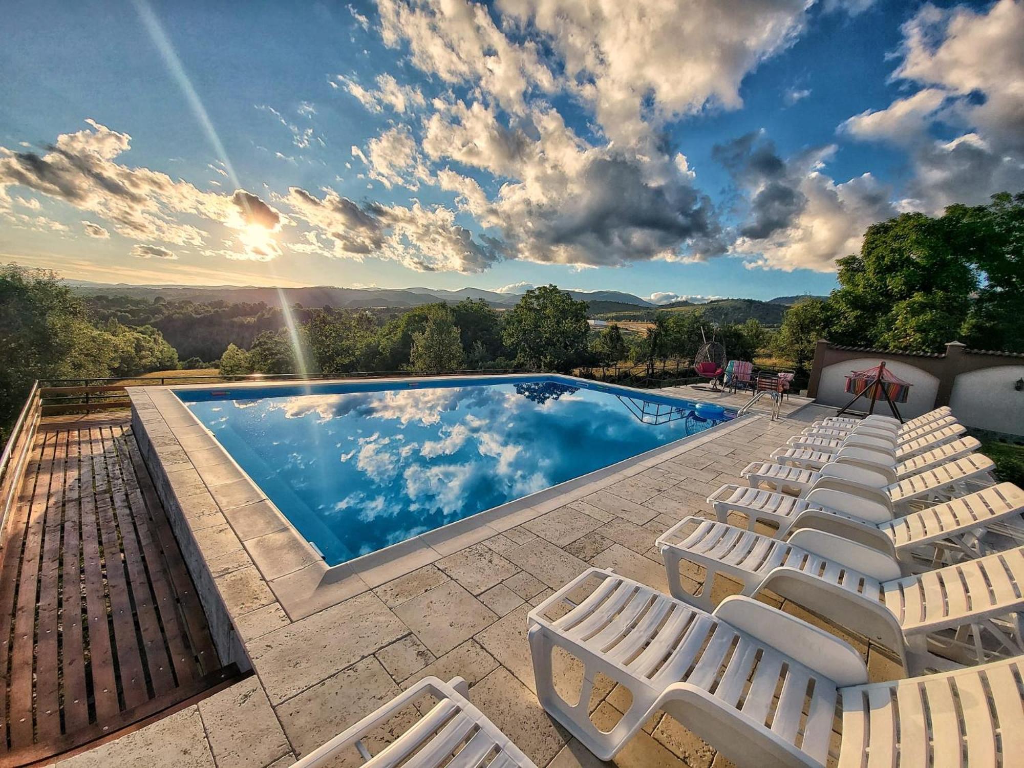 Conacul lui Bulică Hotel Novaci Străini Exterior foto