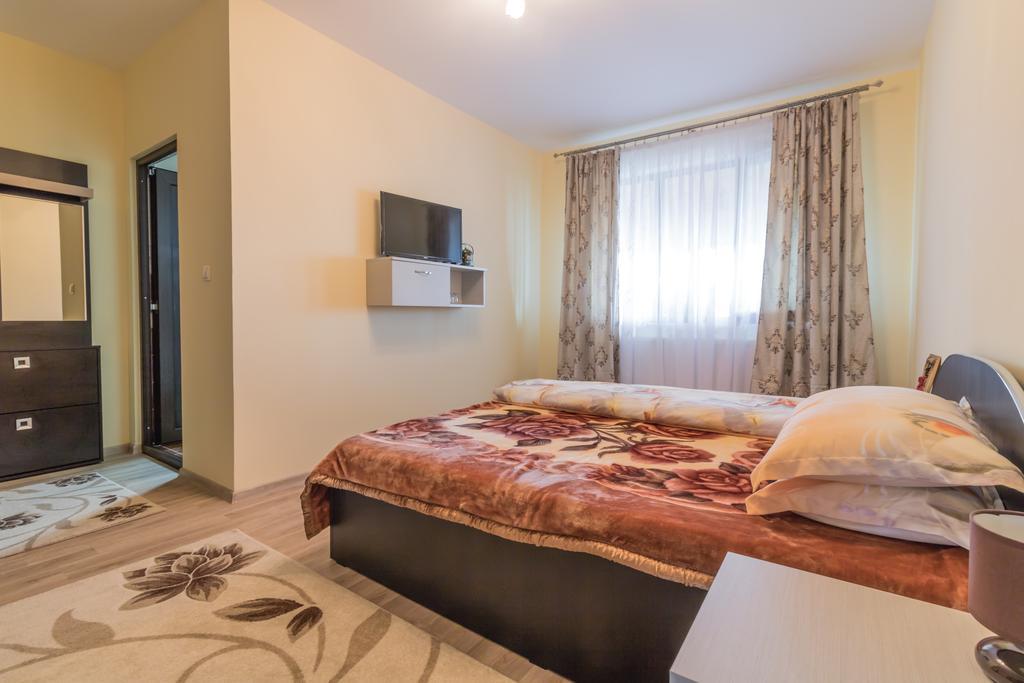 Conacul lui Bulică Hotel Novaci Străini Exterior foto