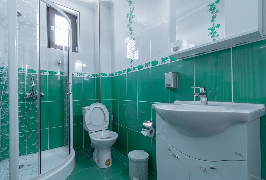Conacul lui Bulică Hotel Novaci Străini Exterior foto