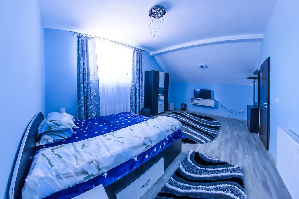 Conacul lui Bulică Hotel Novaci Străini Exterior foto