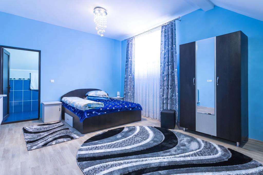 Conacul lui Bulică Hotel Novaci Străini Exterior foto