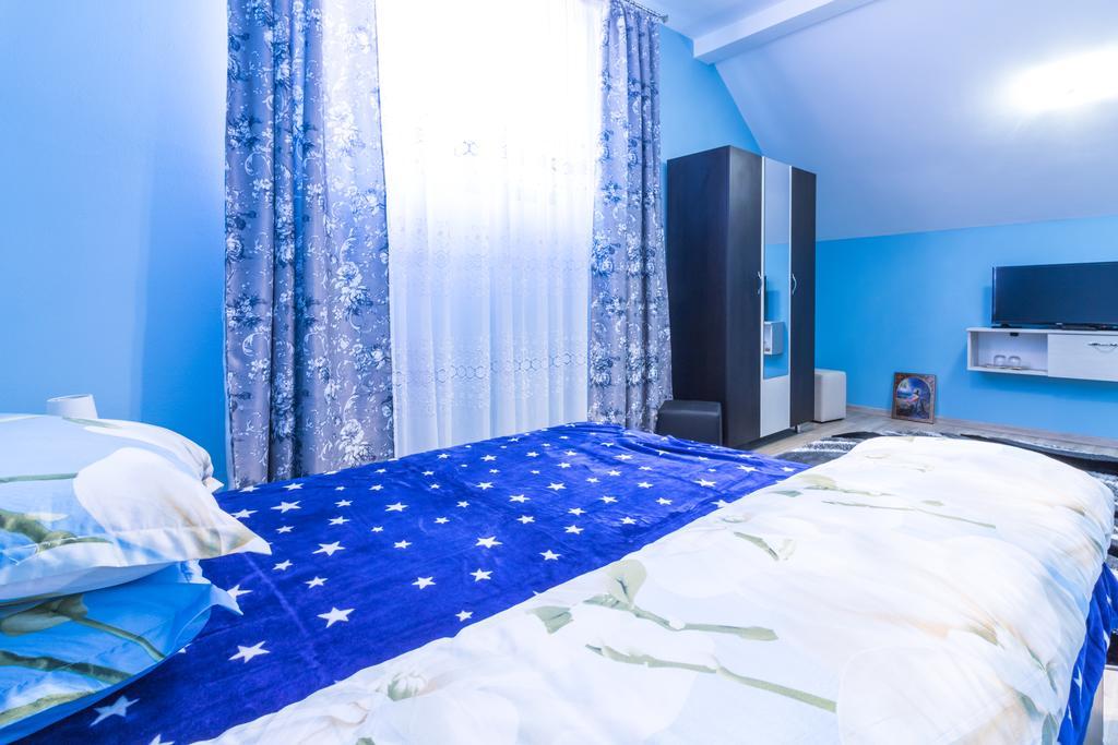 Conacul lui Bulică Hotel Novaci Străini Exterior foto