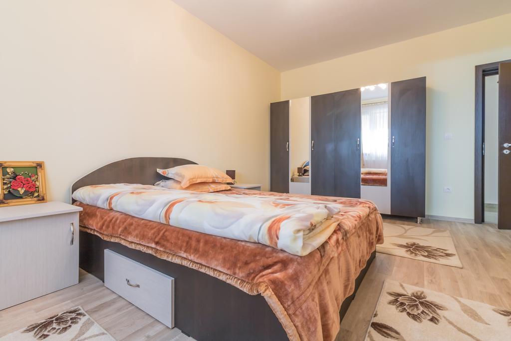 Conacul lui Bulică Hotel Novaci Străini Exterior foto