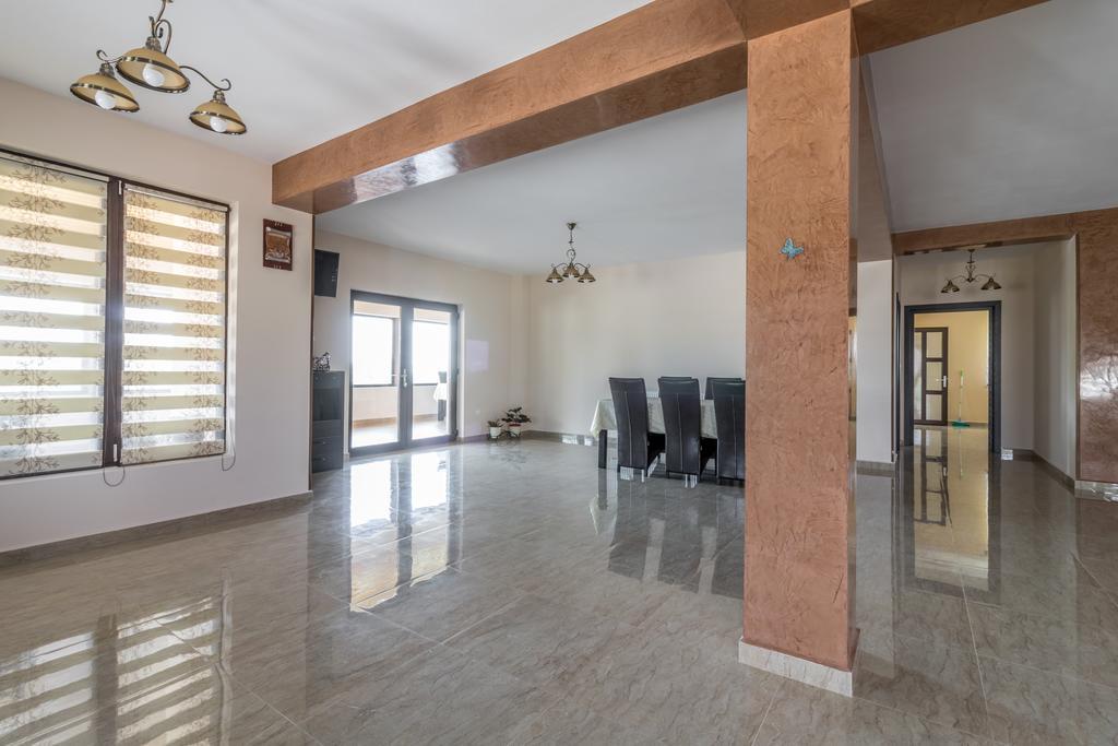 Conacul lui Bulică Hotel Novaci Străini Exterior foto