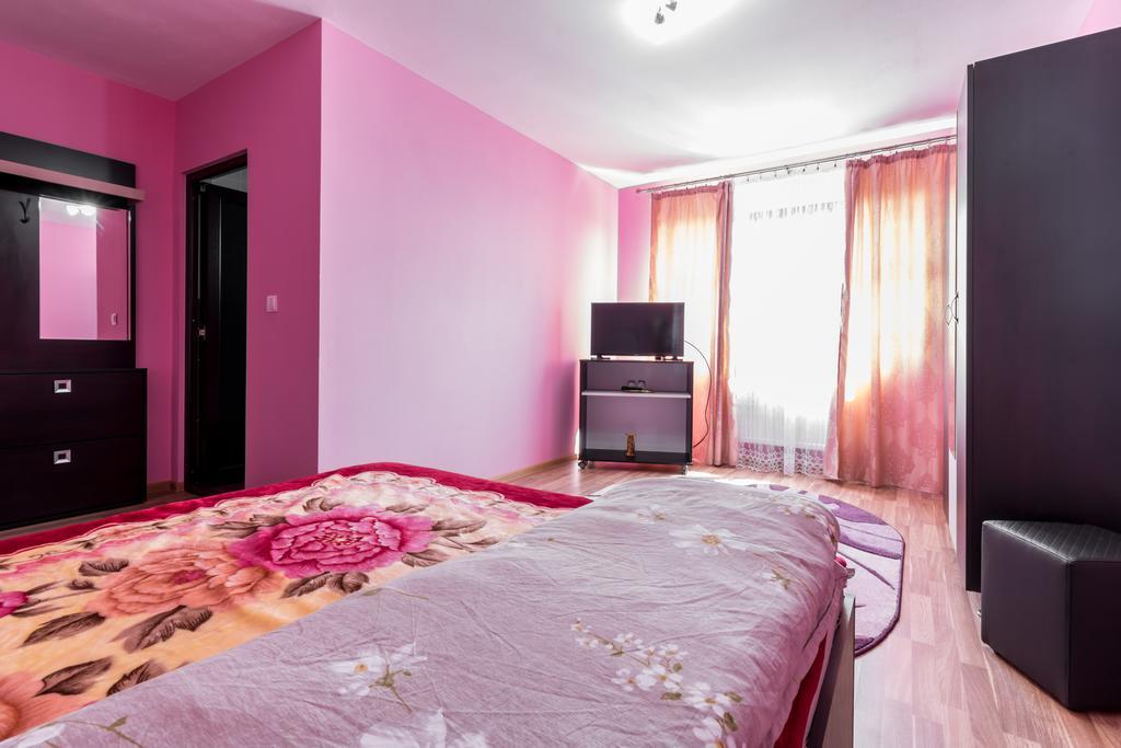 Conacul lui Bulică Hotel Novaci Străini Exterior foto