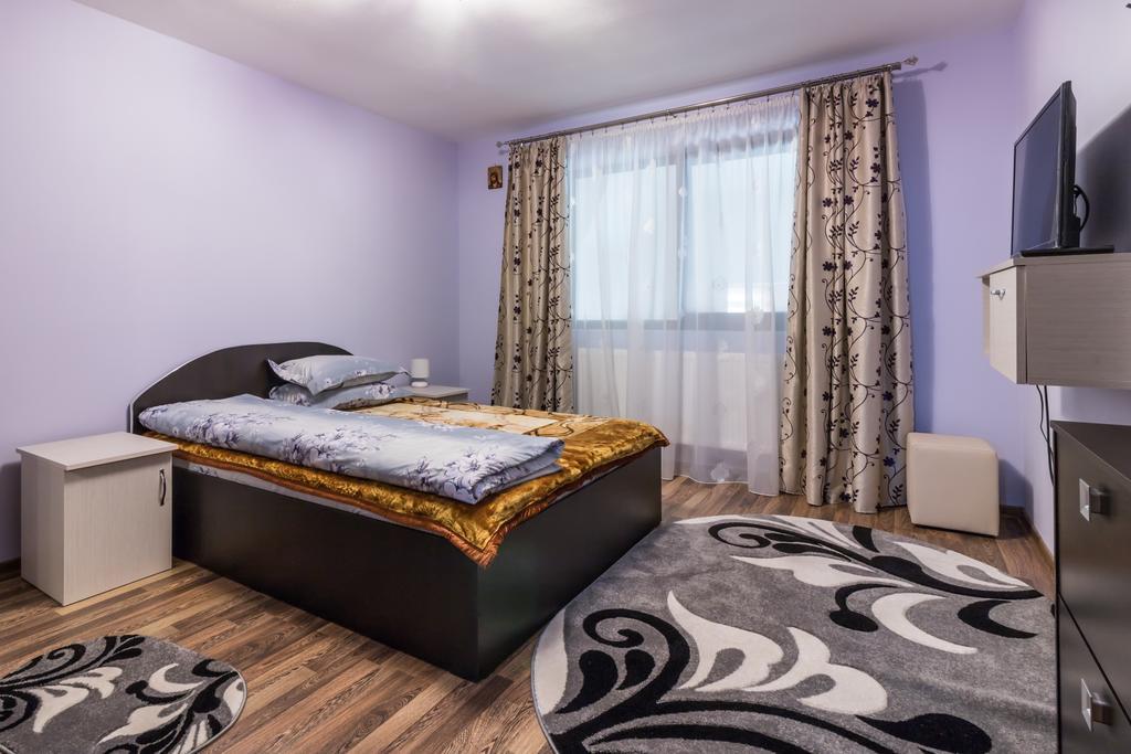 Conacul lui Bulică Hotel Novaci Străini Exterior foto