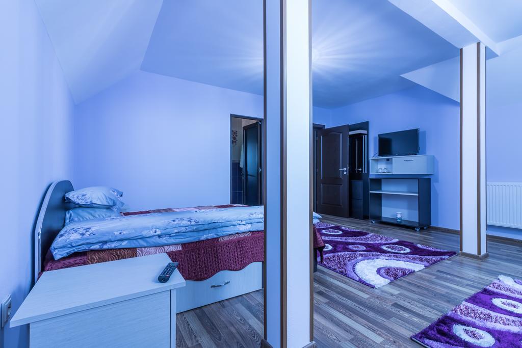 Conacul lui Bulică Hotel Novaci Străini Exterior foto